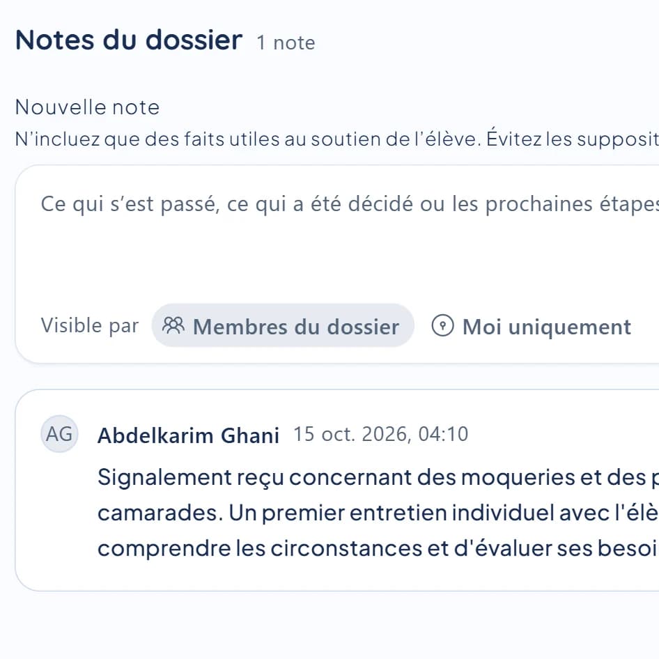 Notes du dossier dans le tableau de bord de l’établissement : nouvelle note avec choix de visibilité et note datée du membre du personnel attribué.